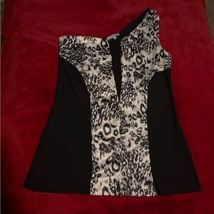 Chic One-Shoulder Leopard Print Top